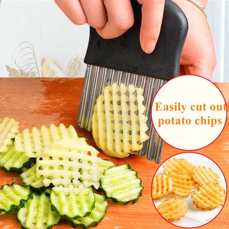 COLGRE Vegetable Chopper - Stainless Steel Blade Crinkle Cutter/Wavy Knife  Veggies French Fry Slicer and Plastic Dough/Cake Scraper,2 piece (Green)