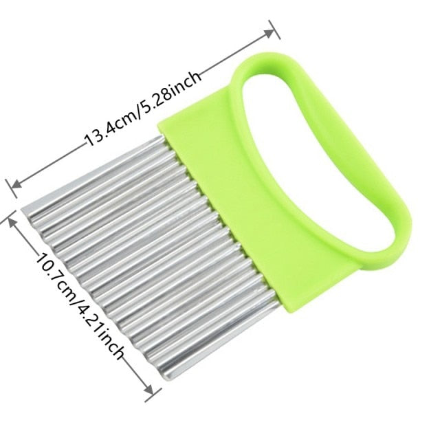 COLGRE Vegetable Chopper - Stainless Steel Blade Crinkle Cutter/Wavy Knife  Veggies French Fry Slicer and Plastic Dough/Cake Scraper,2 piece (Green)